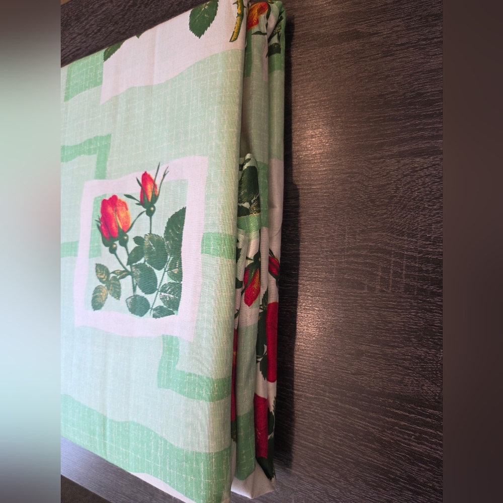 Floral Patterned Bedding Set - Picture 2 of 9